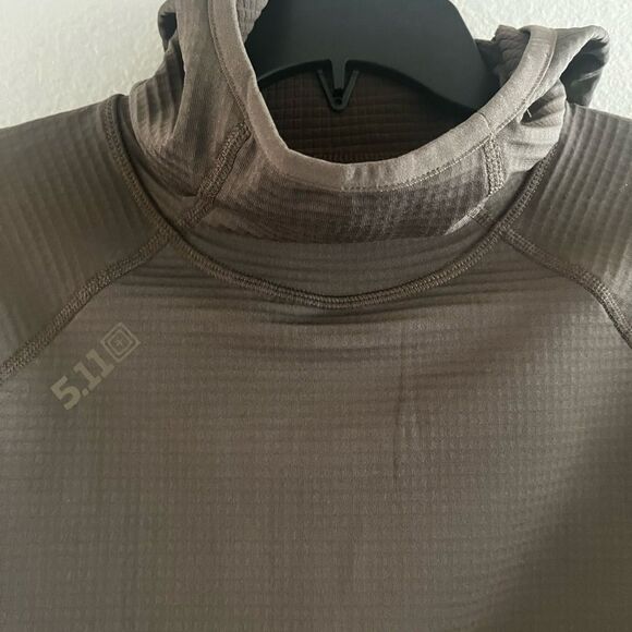 NEW 5.11 Tactical Men's SZ Small Brown Waffle Hoodie - Picture 3 of 15